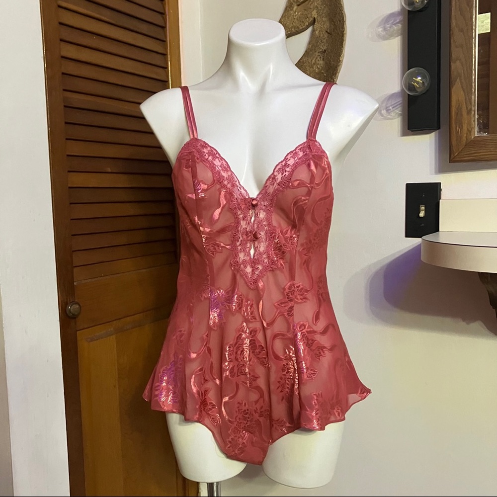VICTORIA’S SECRET Gold Label Lace Teddy Lingerie